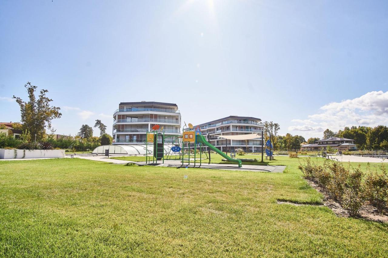 Azúr Apartment - hostAID Siófok Kültér fotó