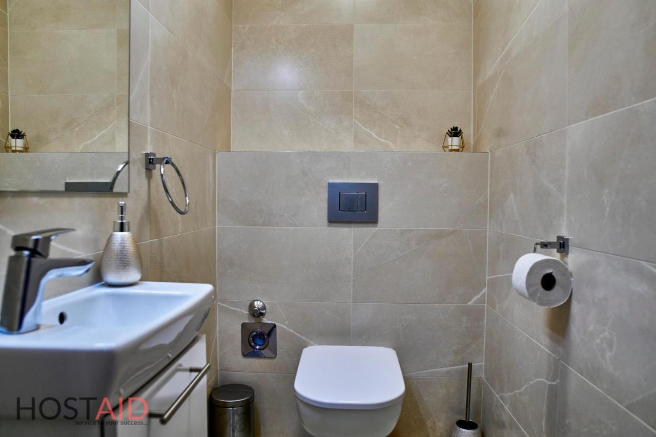Azúr Apartment - hostAID Siófok Kültér fotó