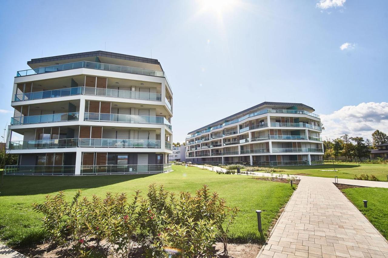 Azúr Apartment - hostAID Siófok Kültér fotó